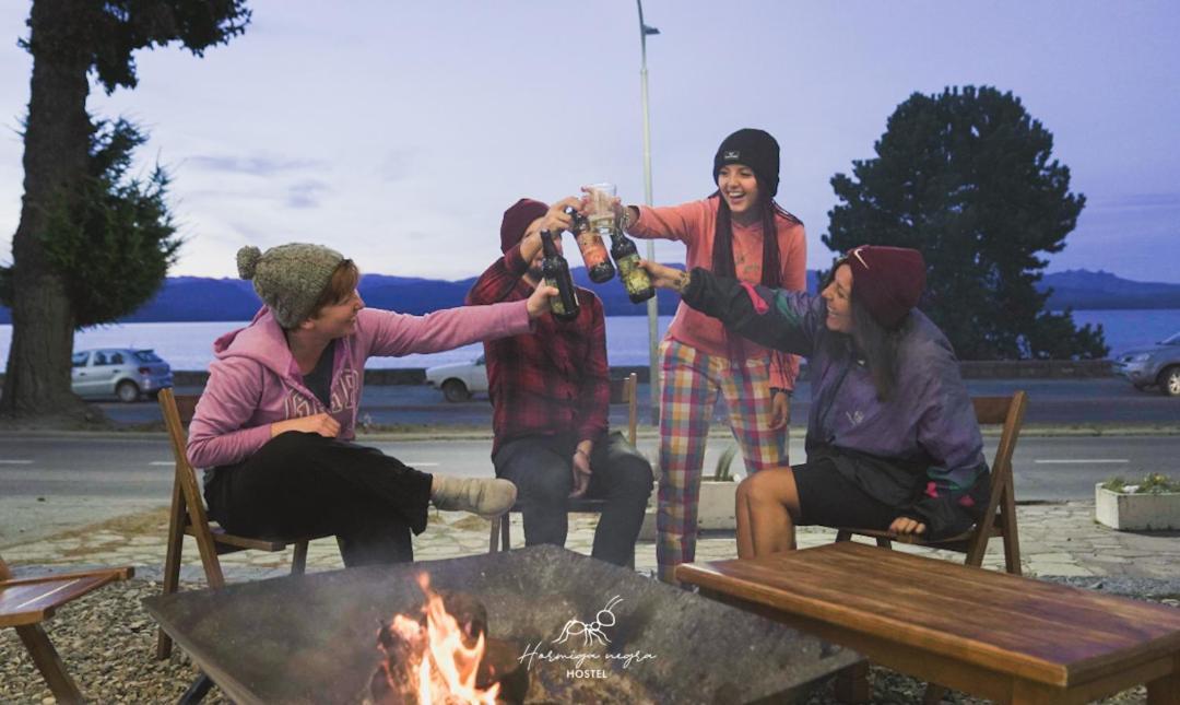 Hostel Hormiga Negra Bariloche Buitenkant foto